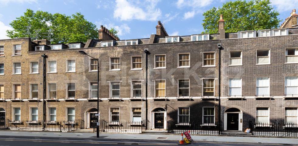 3 double bedrooms, modern kitchen & bathroom mins to UCL,SOAS & LSE Gower Street, Bloomsbury